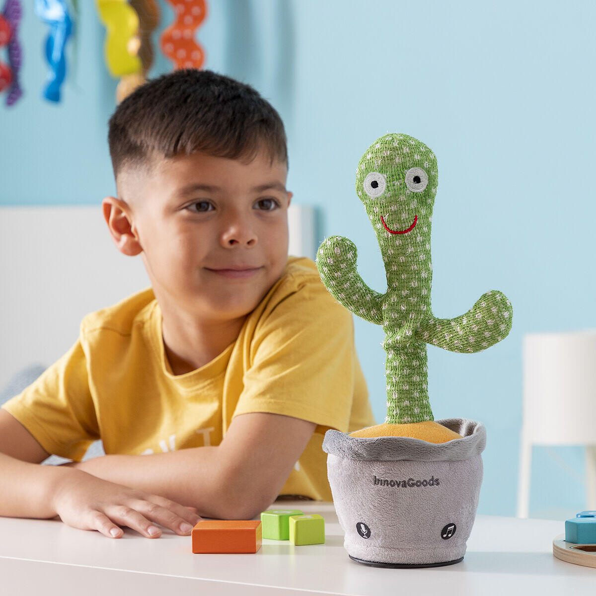 Cactus Bailarín y Parlanchín Recargable con Música y LED Multicolor – Cacxi InnovaGoods